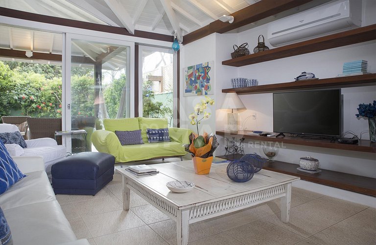 casa com quatro suítes, condomínio, frente mar, piscina