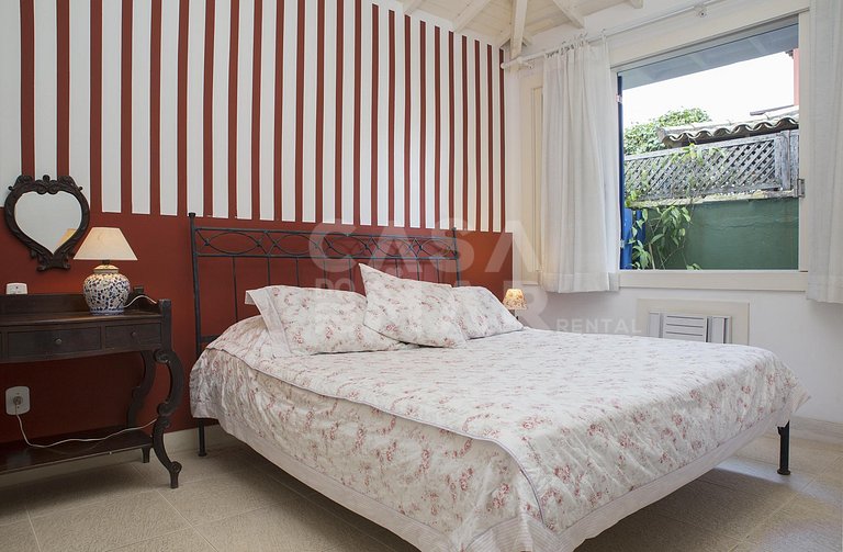 casa com quatro suítes, condomínio, frente mar, piscina