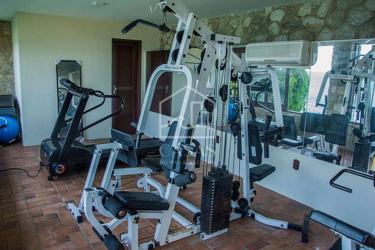 Beautiful villa with exclusive beach, seven suites in a cond