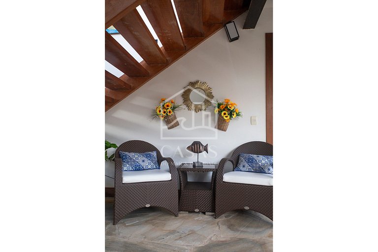 Beautiful Villa with nine large suites, standing on the sand
