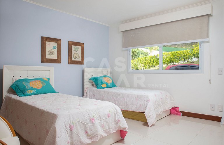 Casa com cinco suítes, em Geribá, em condomínio