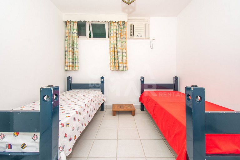 Linda casa, seis suítes em condomínio, com deck de 25m2