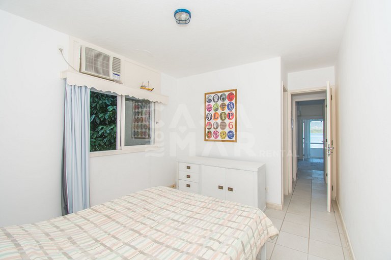 Linda casa, seis suítes em condomínio, com deck de 25m2