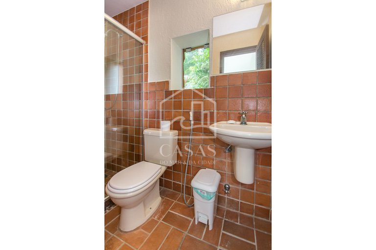 Beautiful villa with exclusive beach, seven suites in a cond