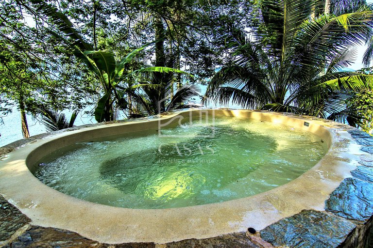 Beautiful private island with five spacious suites