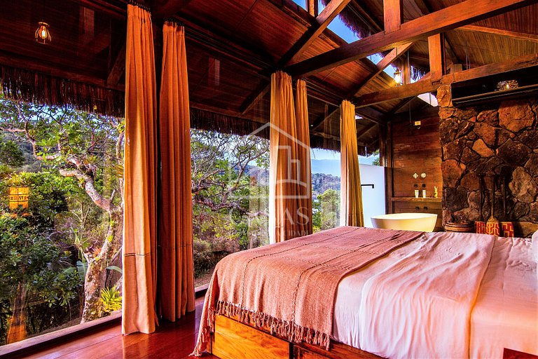 Beautiful private island with five spacious suites
