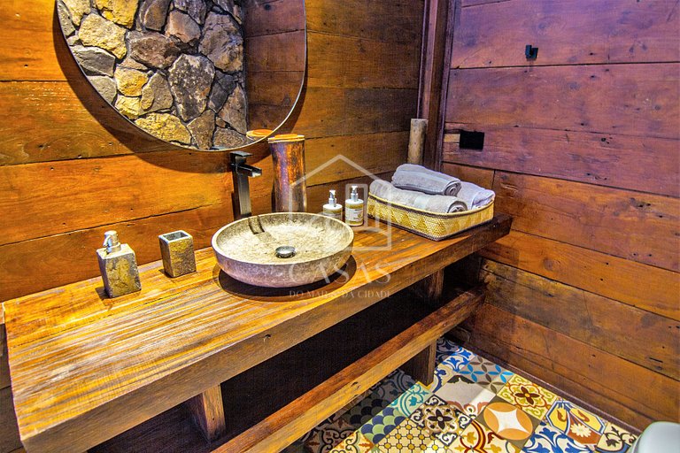Beautiful private island with five spacious suites