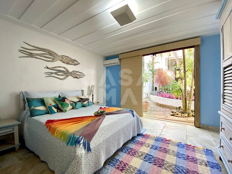 Uma casa incomparável com 6 suítes na Ferradura