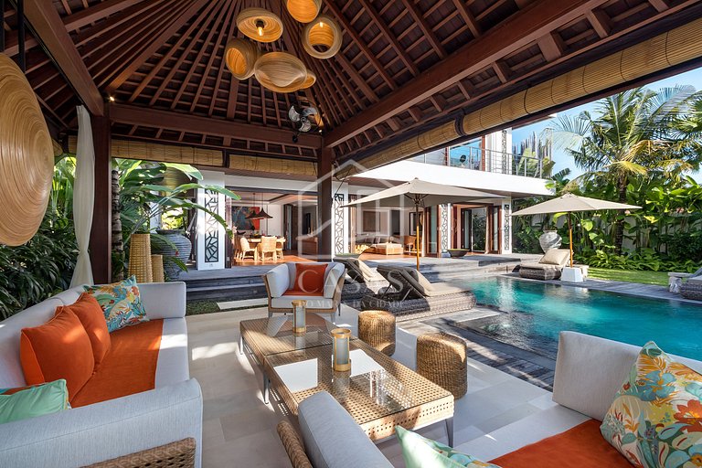 Beautiful house with 4 suites, complete, close to the best b