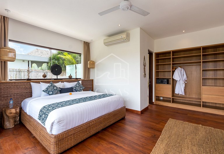 Beautiful house with 4 suites, complete, close to the best b