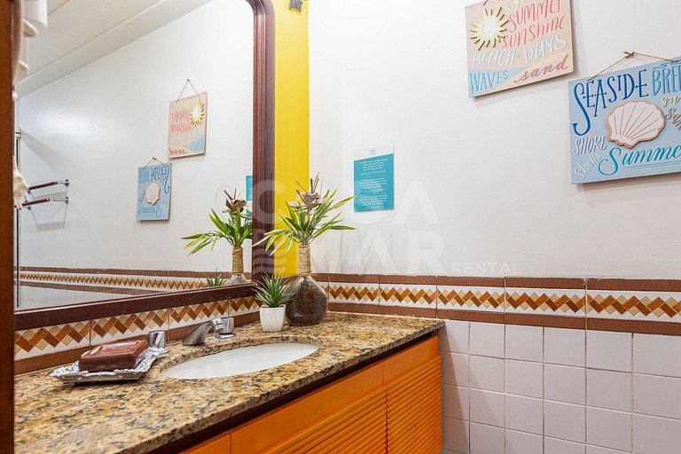 Linda casa com 8 suítes, e vista paradisíaca da praia da Fer