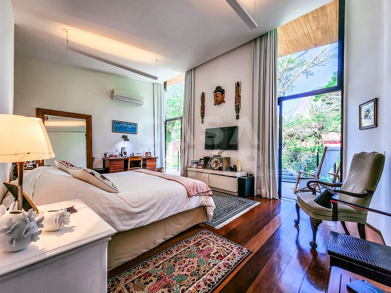 Linda casa com 5 suítes em condomínio (Rio de Janeiro)
