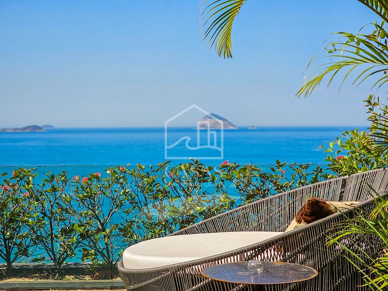Beautiful house in Joá, with an incredible view of the sea i