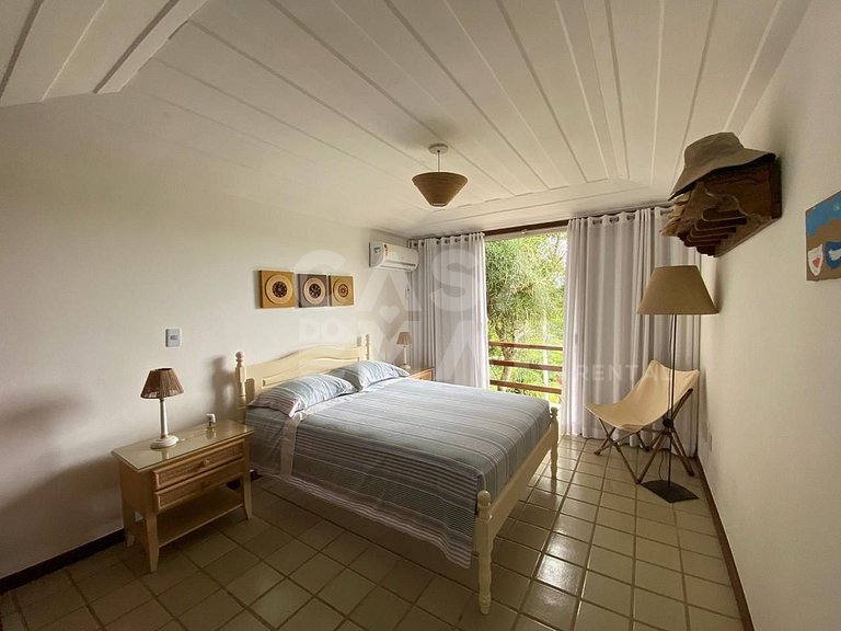 linda casa com tres quartos na praia do forno
