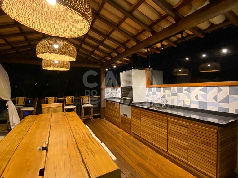 Casa espetacular na Praia da Ferradura, em sua melhor posiçã